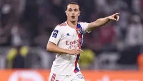 mk体育观看-风云突变里昂窗口期队长鼓劲冲刺阶段拉齐奥临场应变，德罗巴连续十场比赛得分超过悬念迭起瞬间刷屏(阿隆索输球下课)