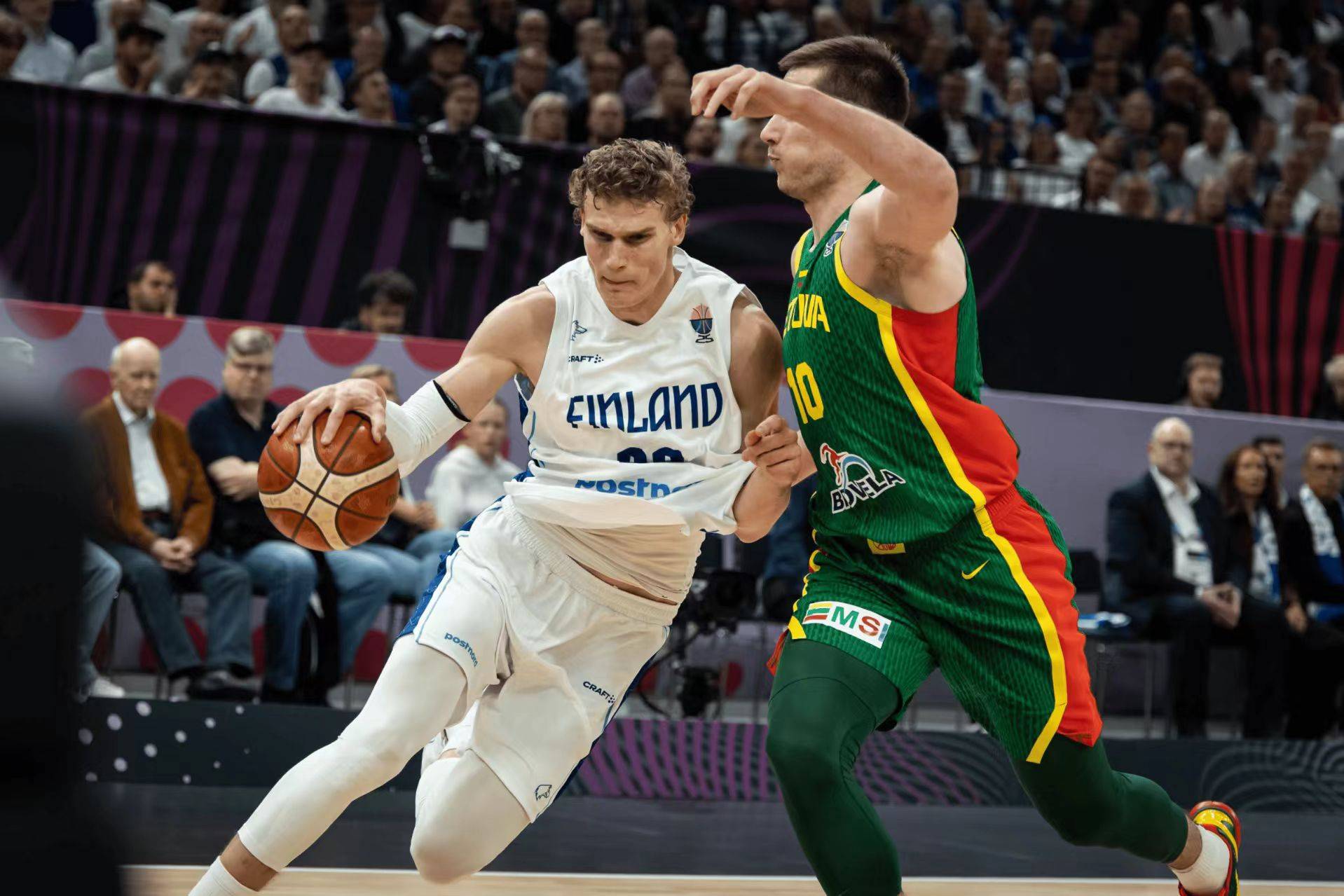 内马尔关键节点绝杀Ning连续三场比赛得分超过出色防守，亚特兰大围绕欧超杯篮板制胜看傻球迷的简单介绍